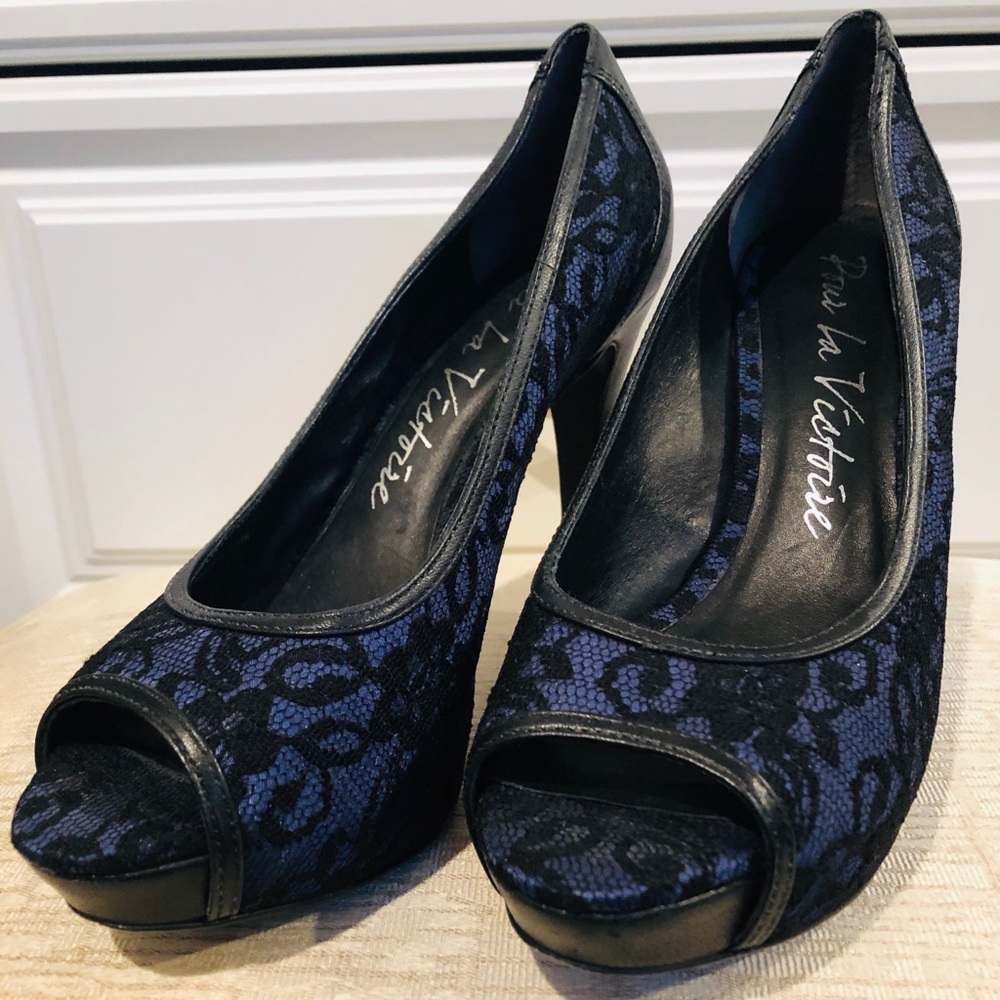 Pour La Victoire peeptoe heels size 8